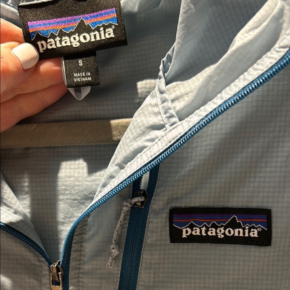 Patagonia Light Blue Windbreaker Jacket - Picture 4 of 4